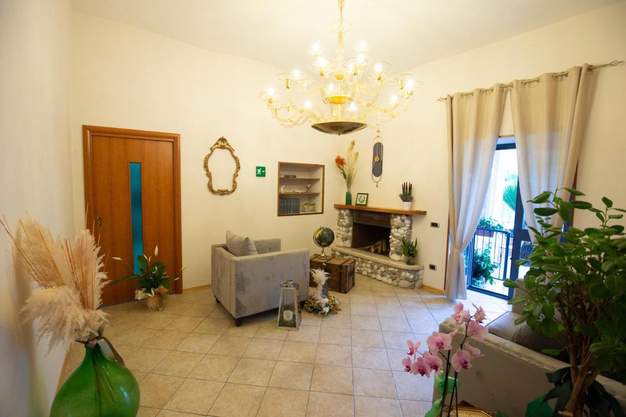 Donna Rosita Hotel San Felice a Cancello Buitenkant foto